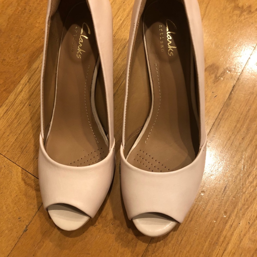 Clarks Artisan Blush pumps!